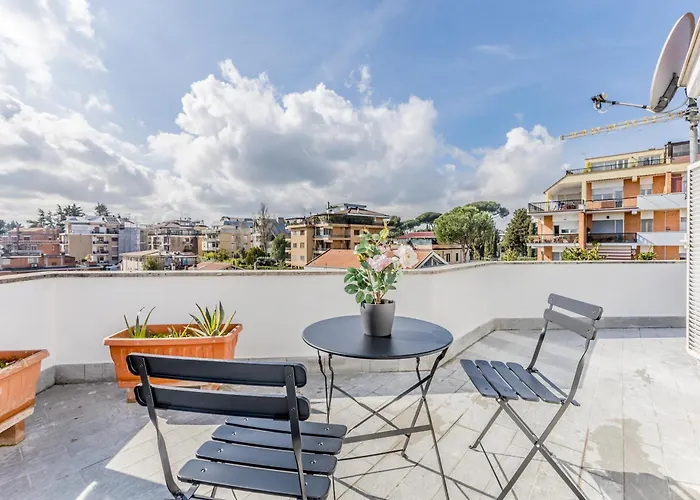 Terrace With A View Near Ospedale San Pietro Appartement *